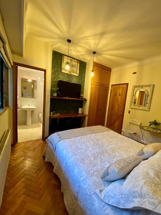 Lastarria Bed & Breakfast *